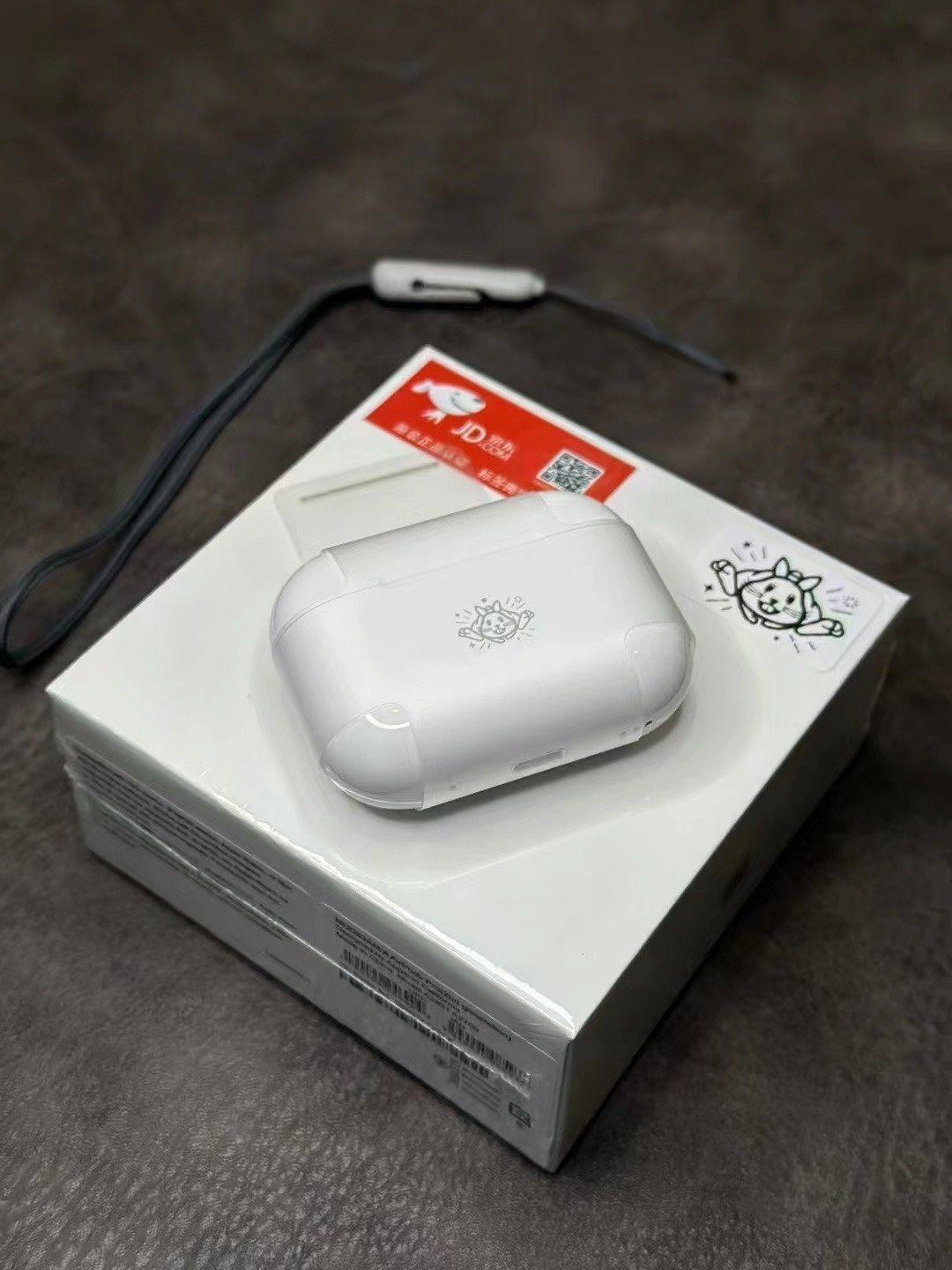 AirPodsPro2新款龙年定制和兔年定制  第3张