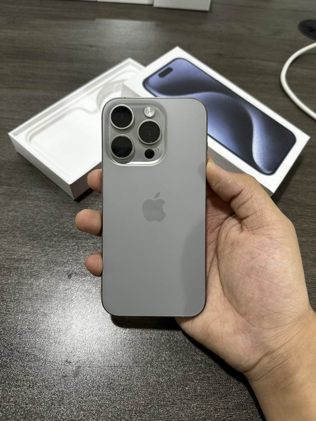 15Pro 128G国行在保 整机99新 电池100  第2张